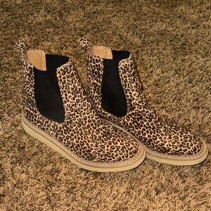 Leopard Print Chelsea Boots - Women's Tan/Black